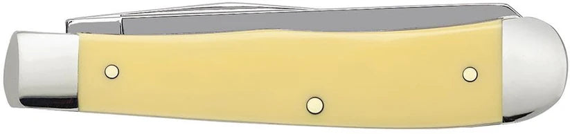 Case Trapper 00161 shown closed with yellow handle
