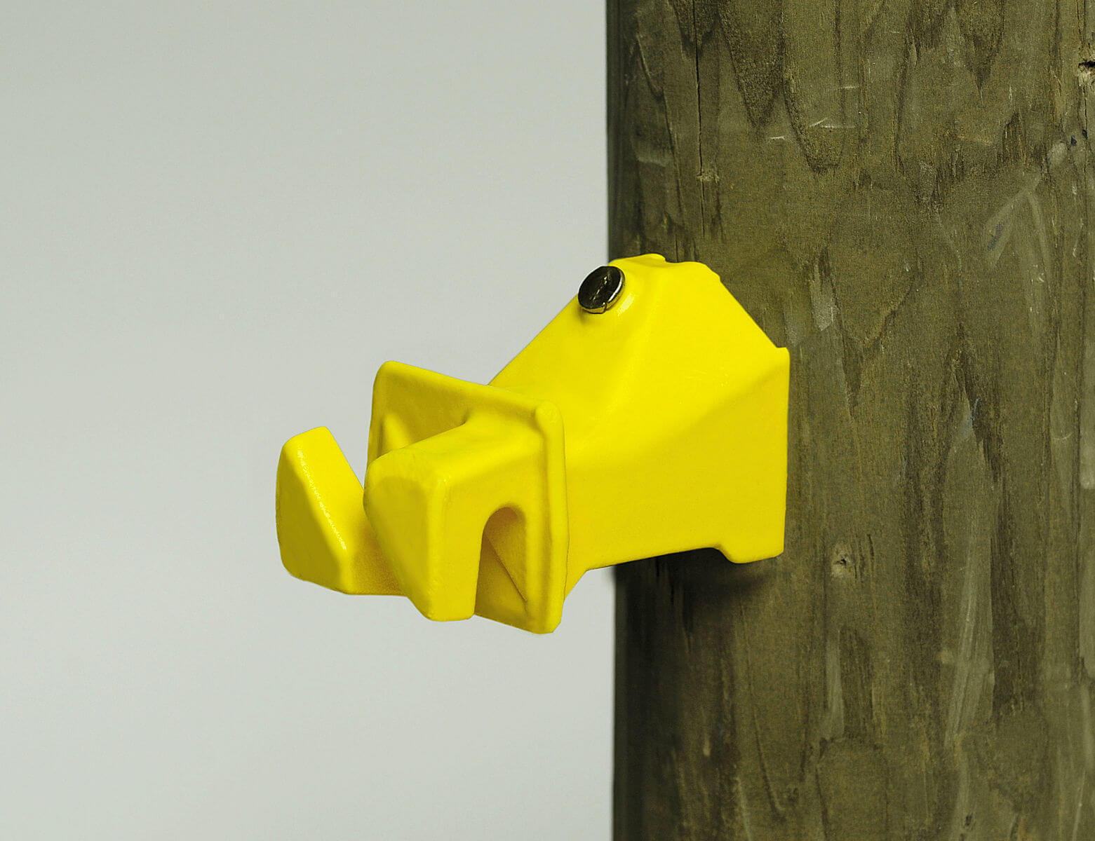 Snug Wood Post Electric Fence Insulators with Nails (25 Pack)